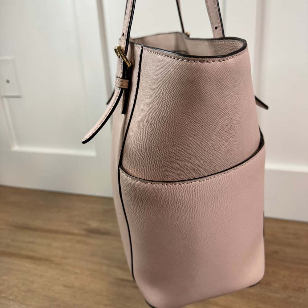 Michael Kors Charlotte Large Top Zip Saffiano Leather Tote in Powder Blush - Picture 4 of 16